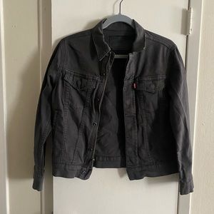 Women’s jean Levi’s jacket